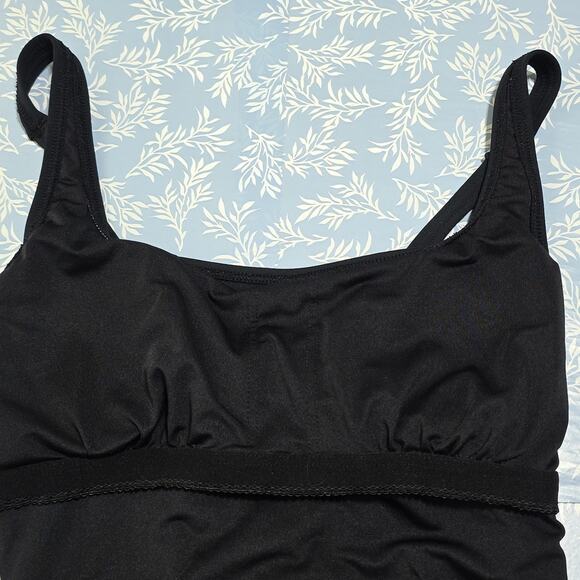 Michael Kors Women Sz 8 Black Lace Back Swimsuit One Piece Black Lightly Padded. - Picture 6 of 10